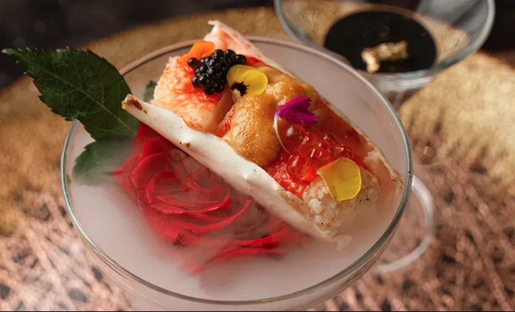 Món cơm cua trong set menu Omakase tại THE GU