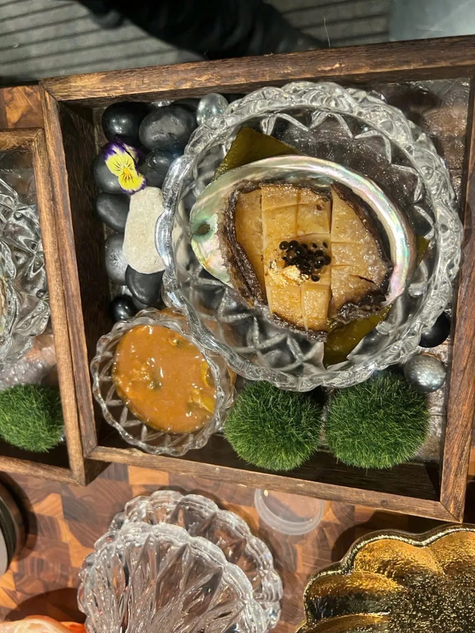 Món bào ngư hoàn thiện tại THE GU