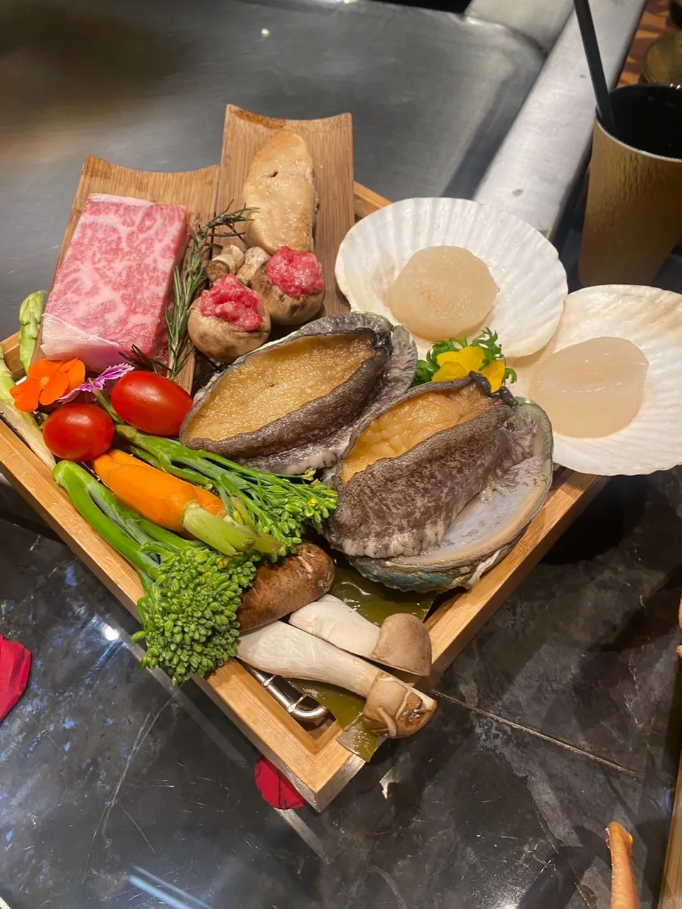 Abalone, scallop, Wagyu and vegetables at THE GU