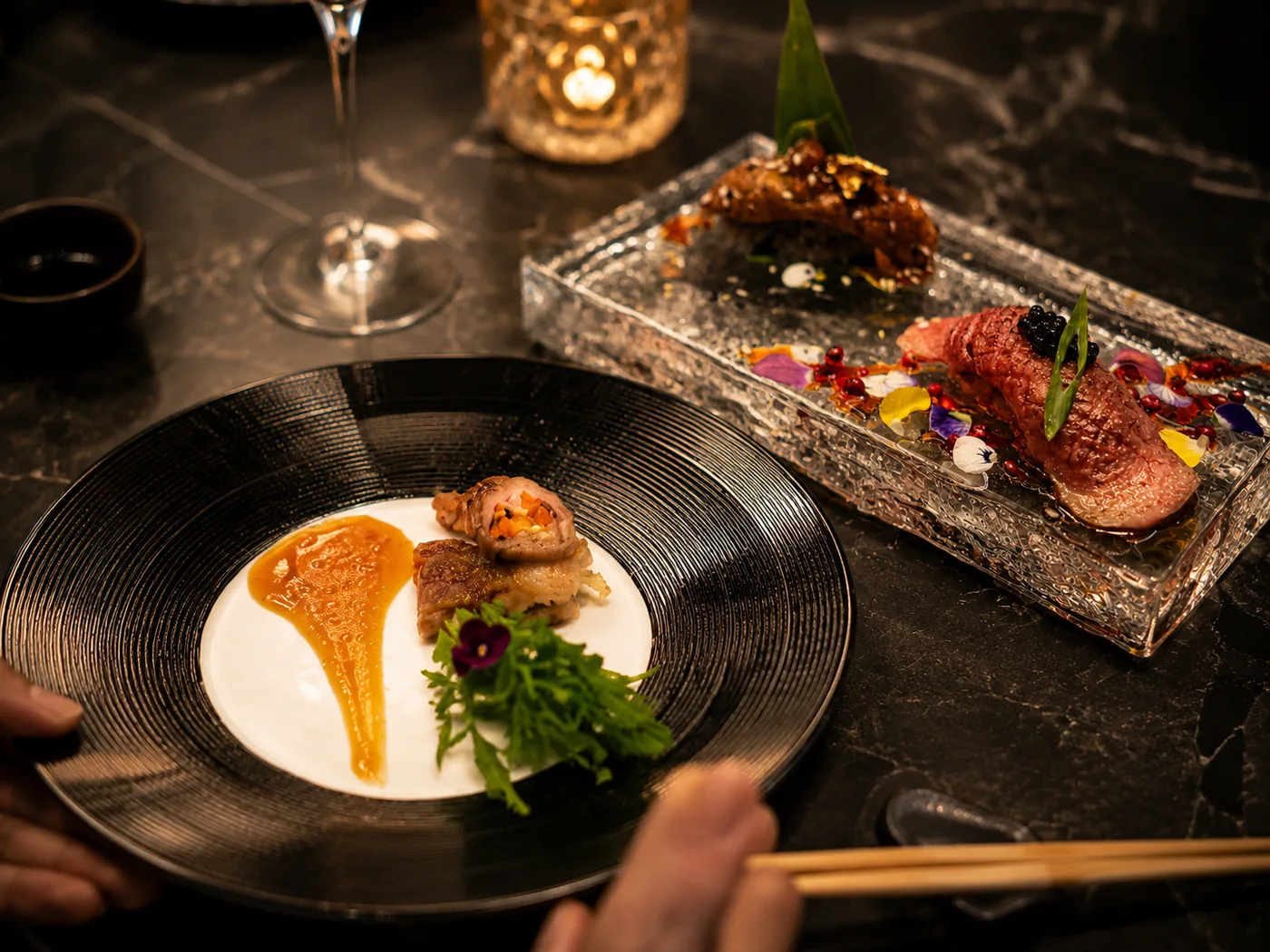Món ăn được phục vụ ngay sau khi hoàn thiện trong trải nghiệm Teppanyaki tại The GU
